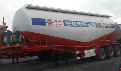 山东飞驰挂车厂 城市河道清淤专用车，水泥车汽车销售一站式解决方案